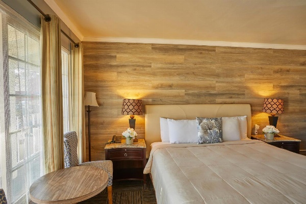 Inn By the Bay Monterey Main image